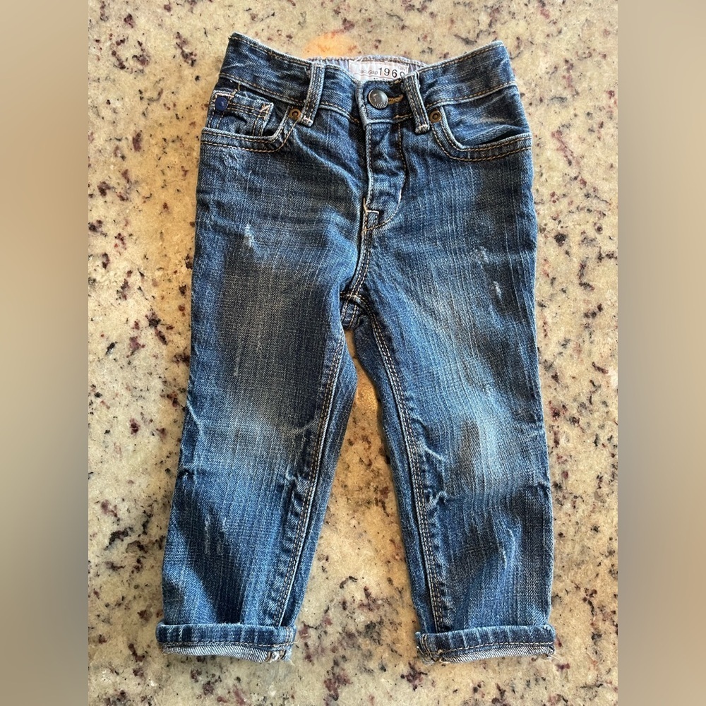 Baby gap unisex, distressed, straight leg jeans size 18 to 24 months